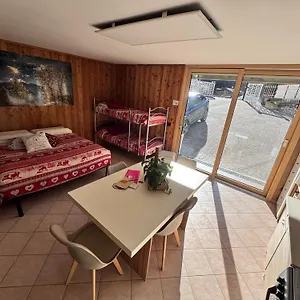 https://residenza-la-corteccia.it-lombardy.com
